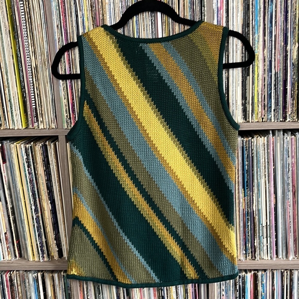 Vintage Sweater Vest in Multicolored Diagonal Stripes Size Medium - Picture 4 of 6